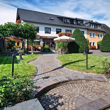 Hôtel Wein & Gastehaus Hermeshof à Trittenheim Extérieur photo